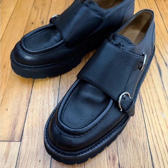 Salvatore Ferragamo | Shoes | Salvatore Ferragamo Black  display picture 1